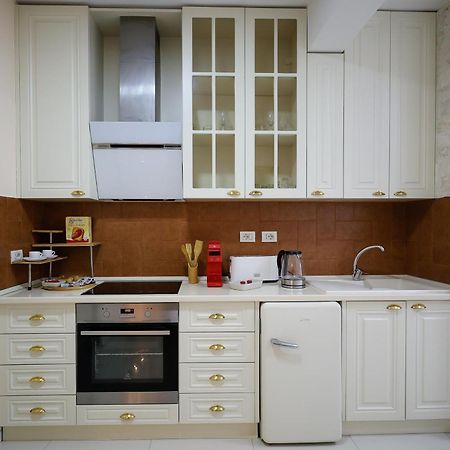 Near Me Apartments Тирана Екстериор снимка