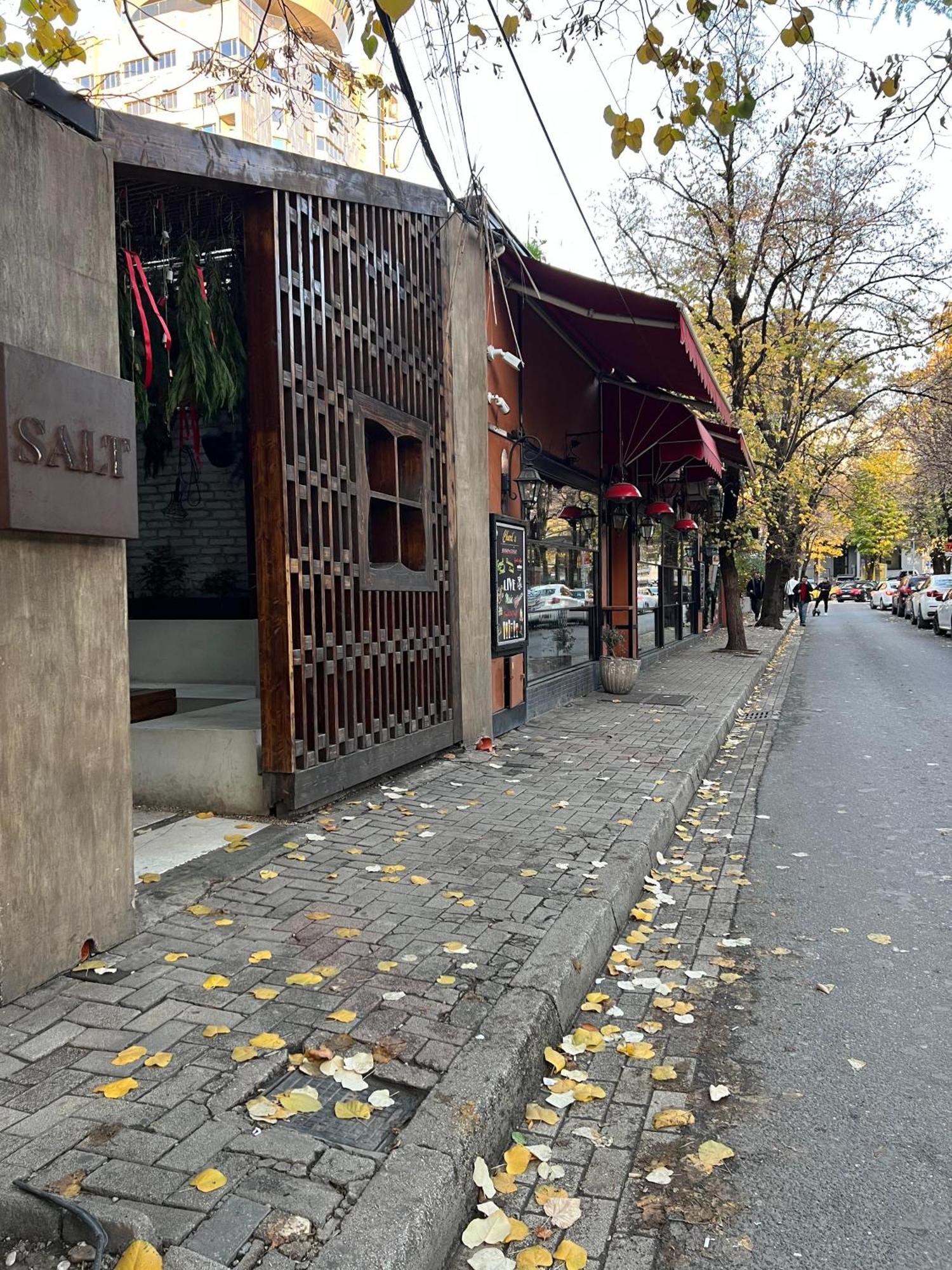 Near Me Apartments Тирана Екстериор снимка