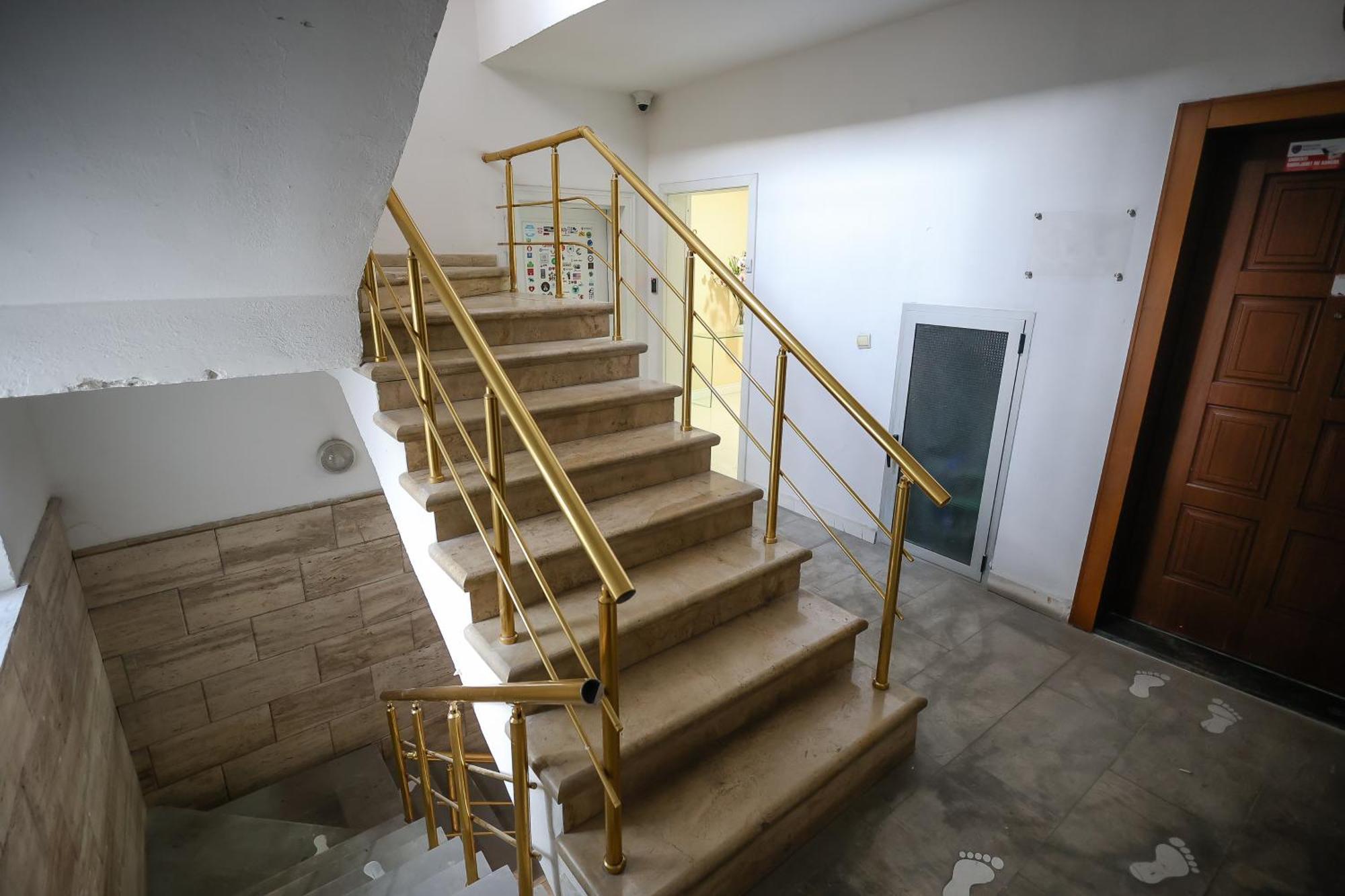 Near Me Apartments Тирана Екстериор снимка