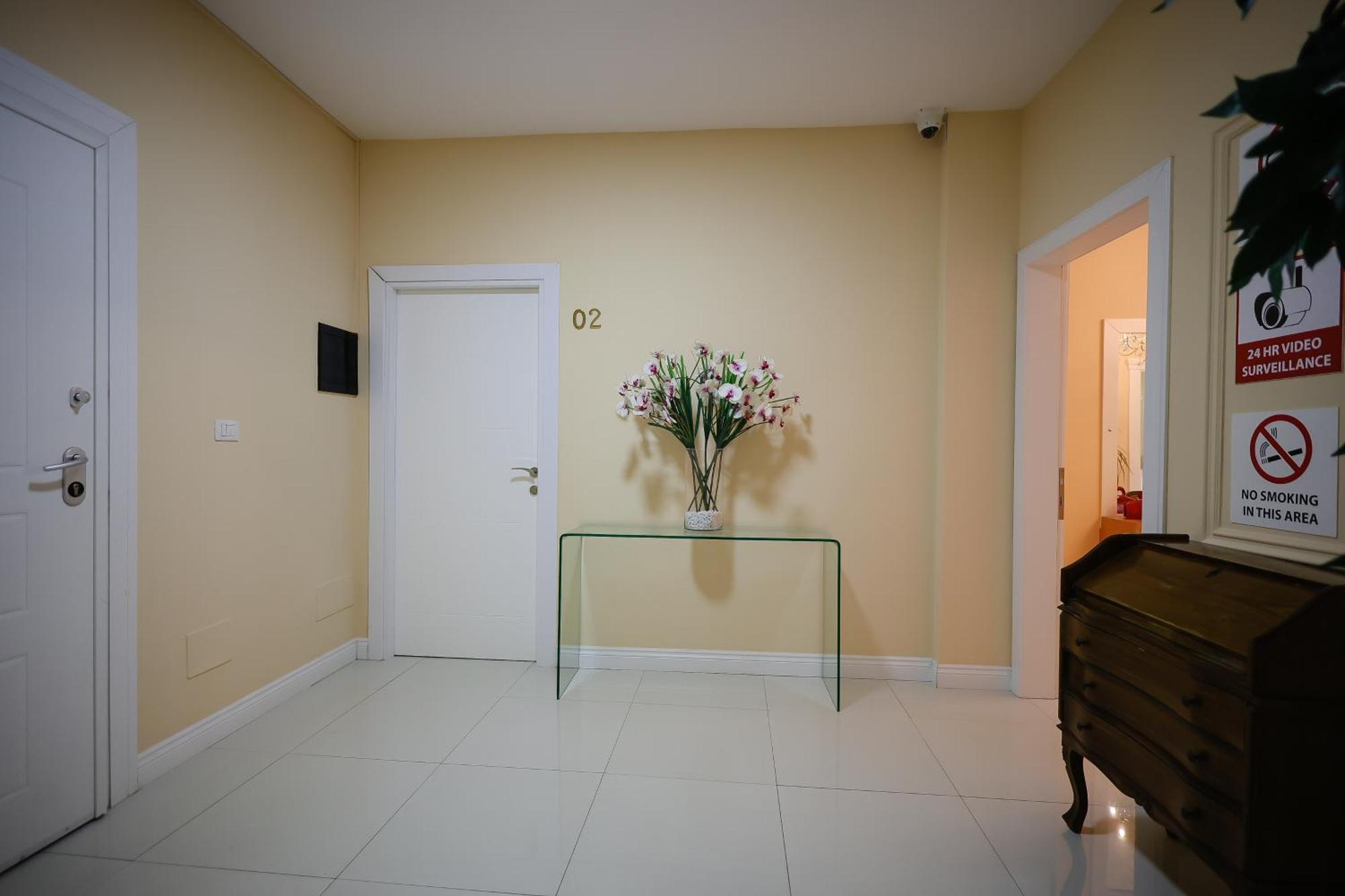 Near Me Apartments Тирана Екстериор снимка
